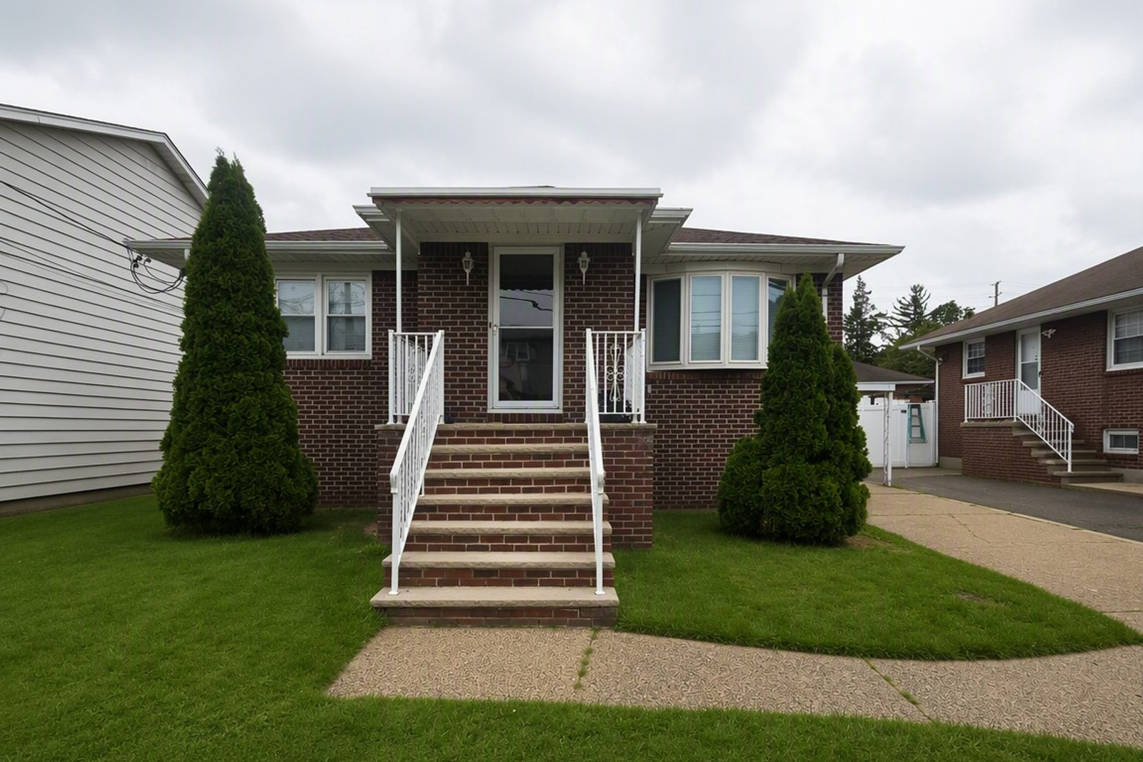 all brick ranch — 16 Jackson Avenue, Hackensack, NJ, USA