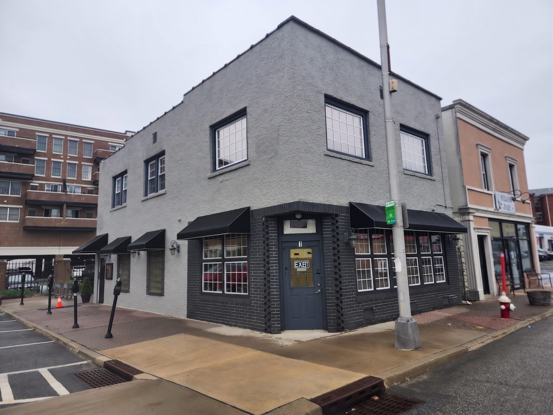 restaurant + liquor license — Established Restaurant • 2 Floors • Liquor License, Pompton Lakes, NJ, USA